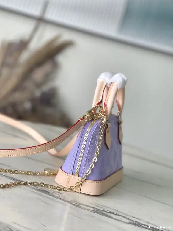 AAA Pruses Bags VUITTON LOUIS Nano Alma-18*12*8cm 0602